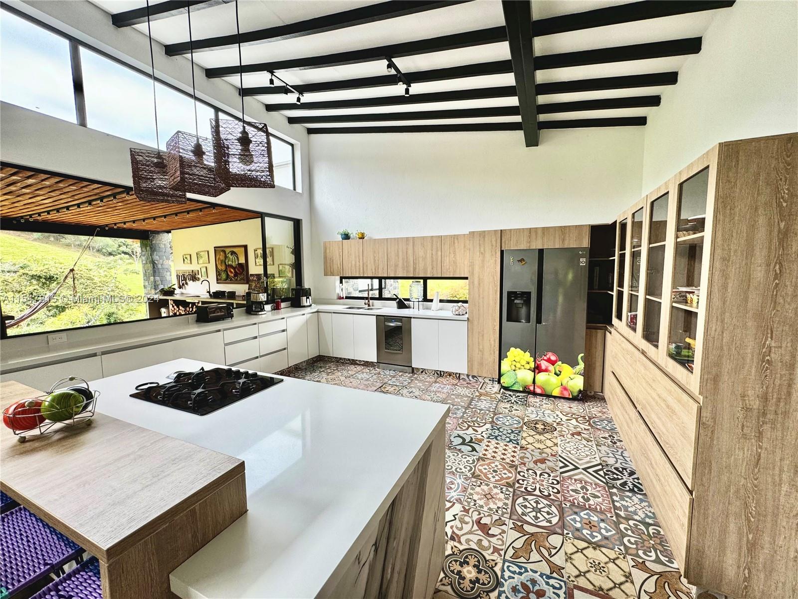 Kilometro 31 El Chuscal, FL, CO, 5 Bedrooms Bedrooms, ,5 BathroomsBathrooms,Residential,For Sale,El Chuscal,A11547815