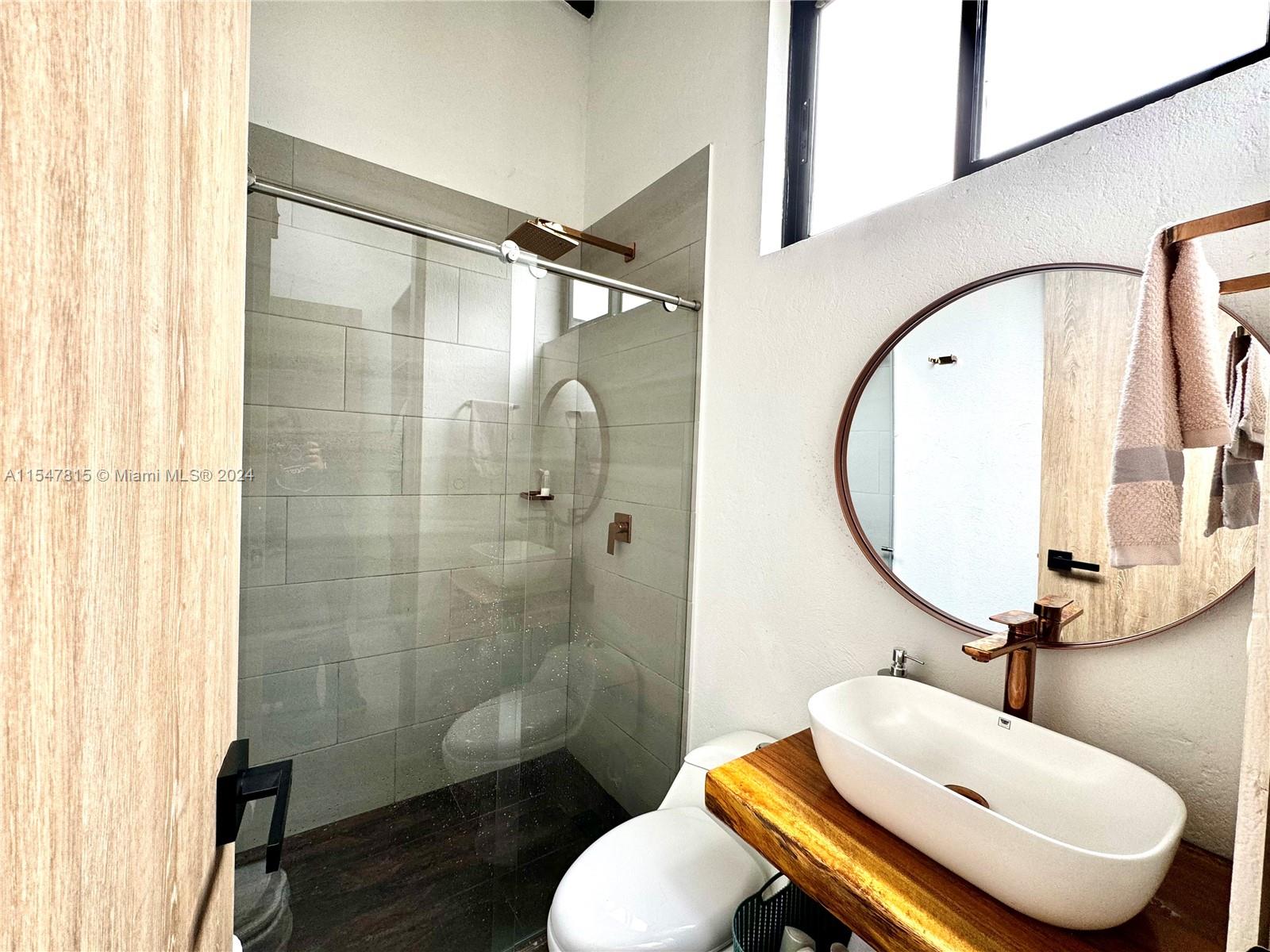 Kilometro 31 El Chuscal, FL, CO, 5 Bedrooms Bedrooms, ,5 BathroomsBathrooms,Residential,For Sale,El Chuscal,A11547815