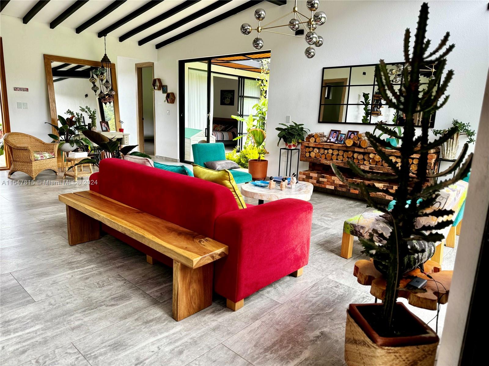 Kilometro 31 El Chuscal, FL, CO, 5 Bedrooms Bedrooms, ,5 BathroomsBathrooms,Residential,For Sale,El Chuscal,A11547815
