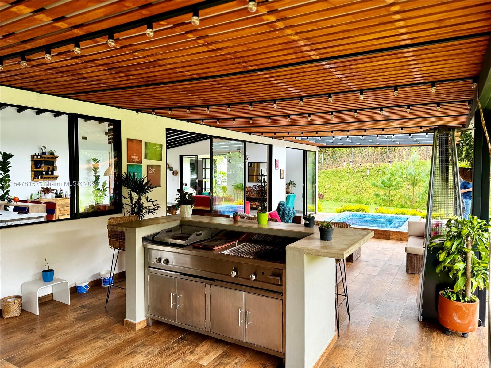Kilometro 31 El Chuscal, FL, CO, 5 Bedrooms Bedrooms, ,5 BathroomsBathrooms,Residential,For Sale,El Chuscal,A11547815