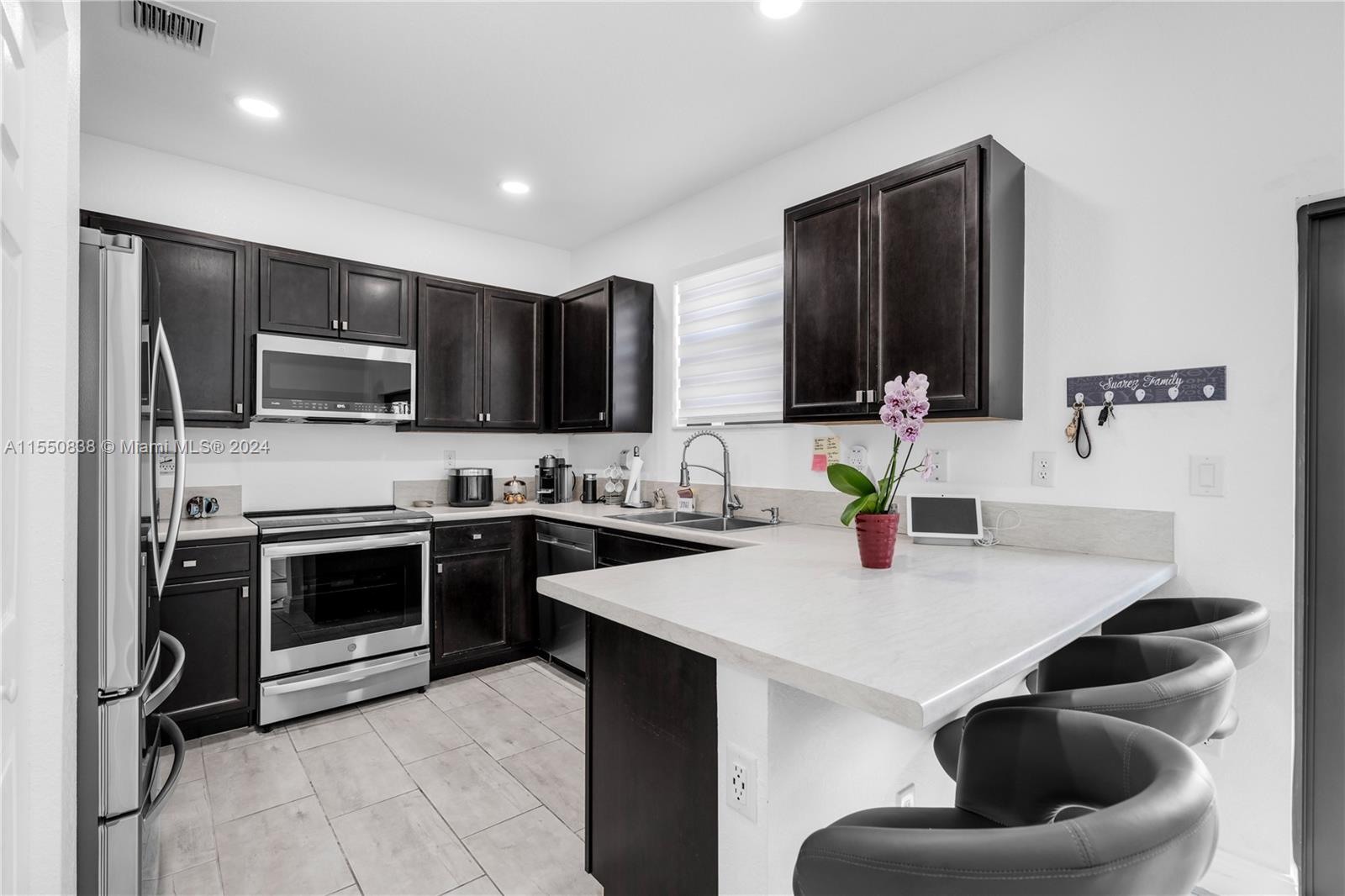 3325 SE 1st St, Homestead, Florida 33033, 3 Bedrooms Bedrooms, ,2 BathroomsBathrooms,Residential,For Sale,3325 SE 1st St,A11550838