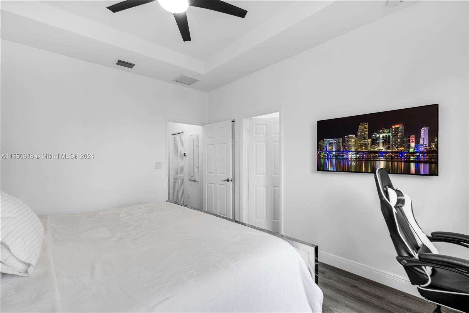 3325 SE 1st St, Homestead, Florida 33033, 3 Bedrooms Bedrooms, ,2 BathroomsBathrooms,Residential,For Sale,3325 SE 1st St,A11550838