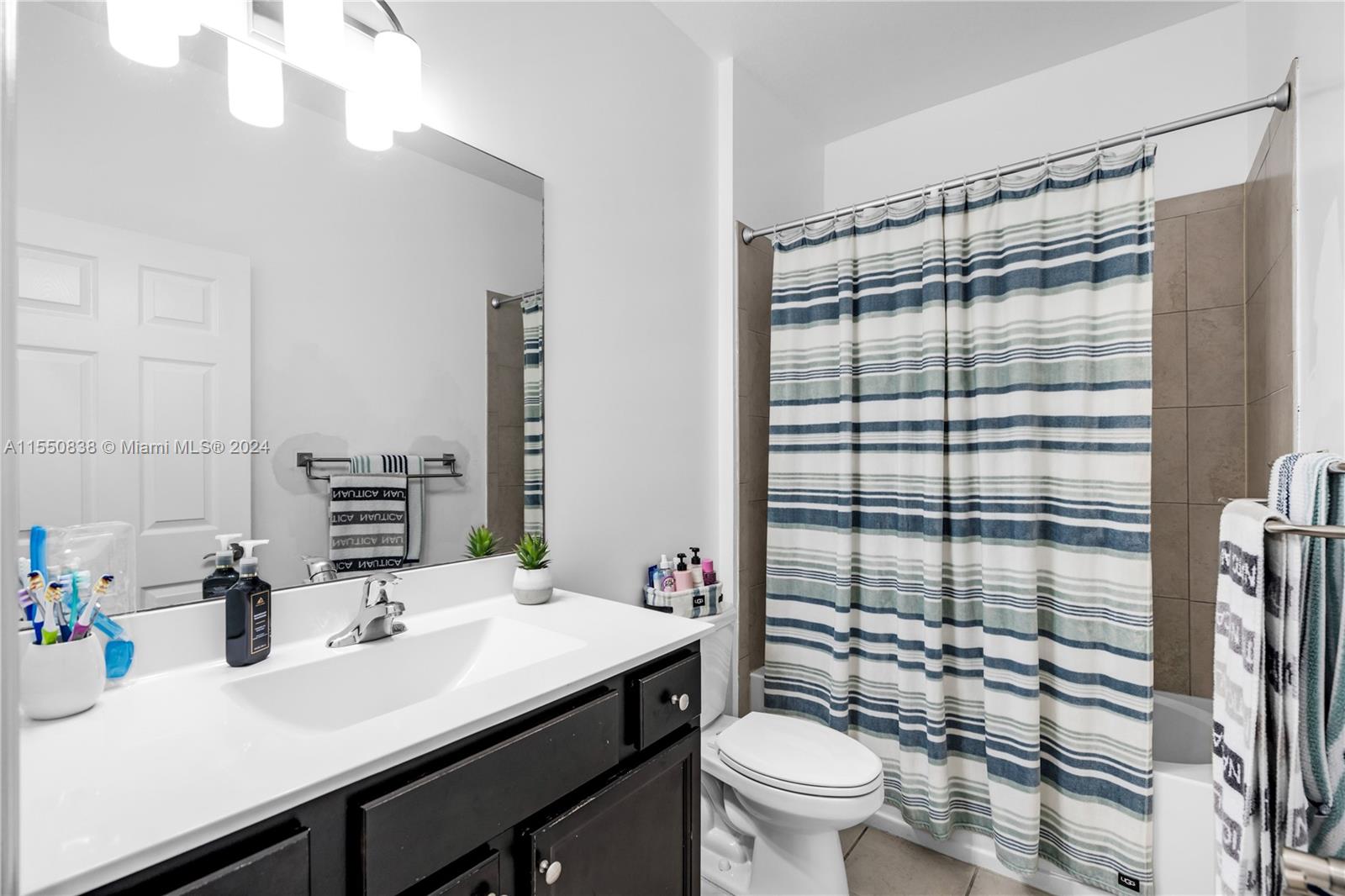 3325 SE 1st St, Homestead, Florida 33033, 3 Bedrooms Bedrooms, ,2 BathroomsBathrooms,Residential,For Sale,3325 SE 1st St,A11550838