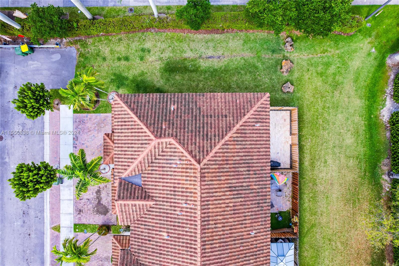 3325 SE 1st St, Homestead, Florida 33033, 3 Bedrooms Bedrooms, ,2 BathroomsBathrooms,Residential,For Sale,3325 SE 1st St,A11550838