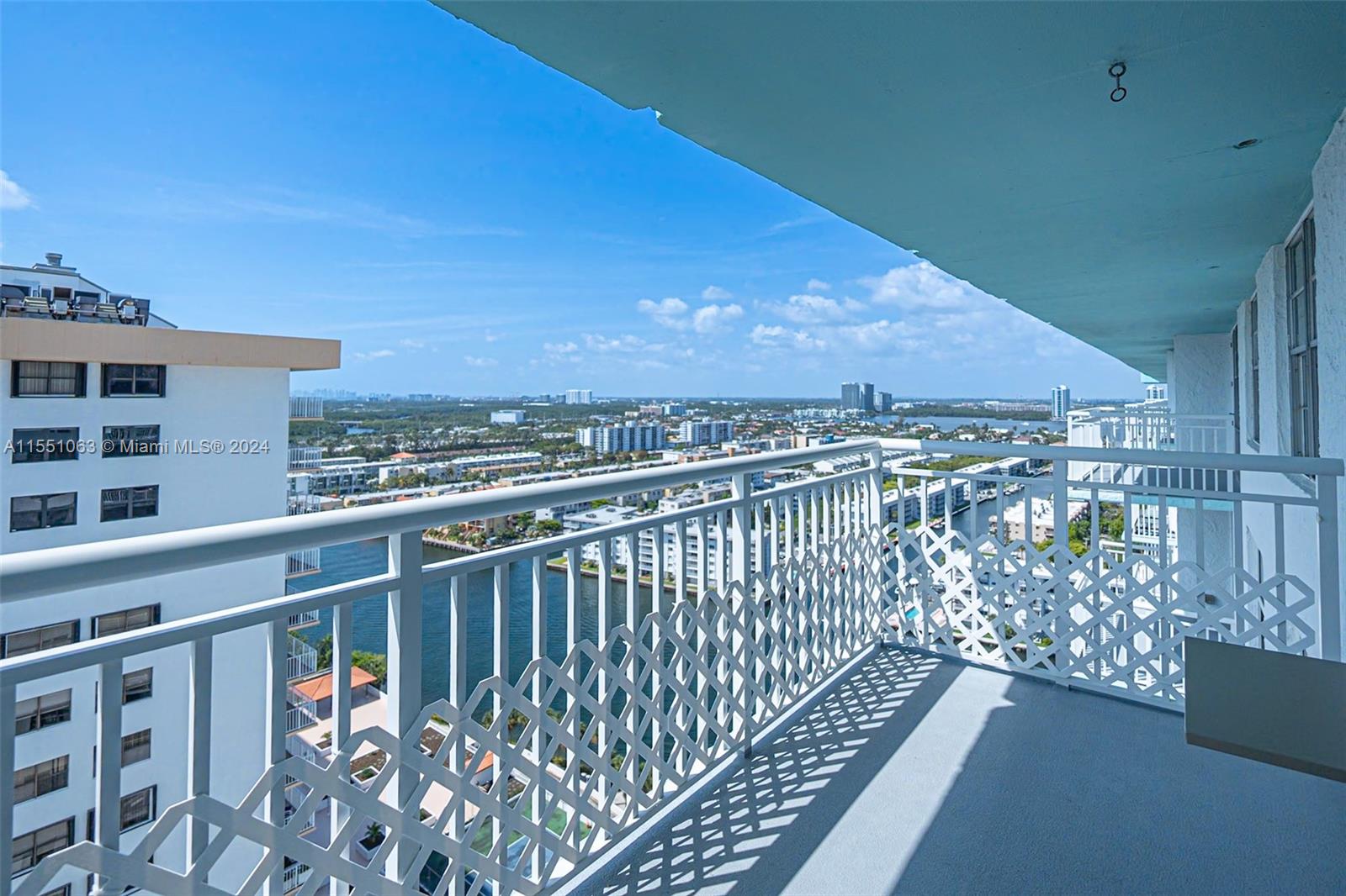 301 174th St, Sunny Isles Beach, FL, 33160 United States, 2 Bedrooms Bedrooms, ,2 BathroomsBathrooms,Residential,For Sale,174th St,A11551063