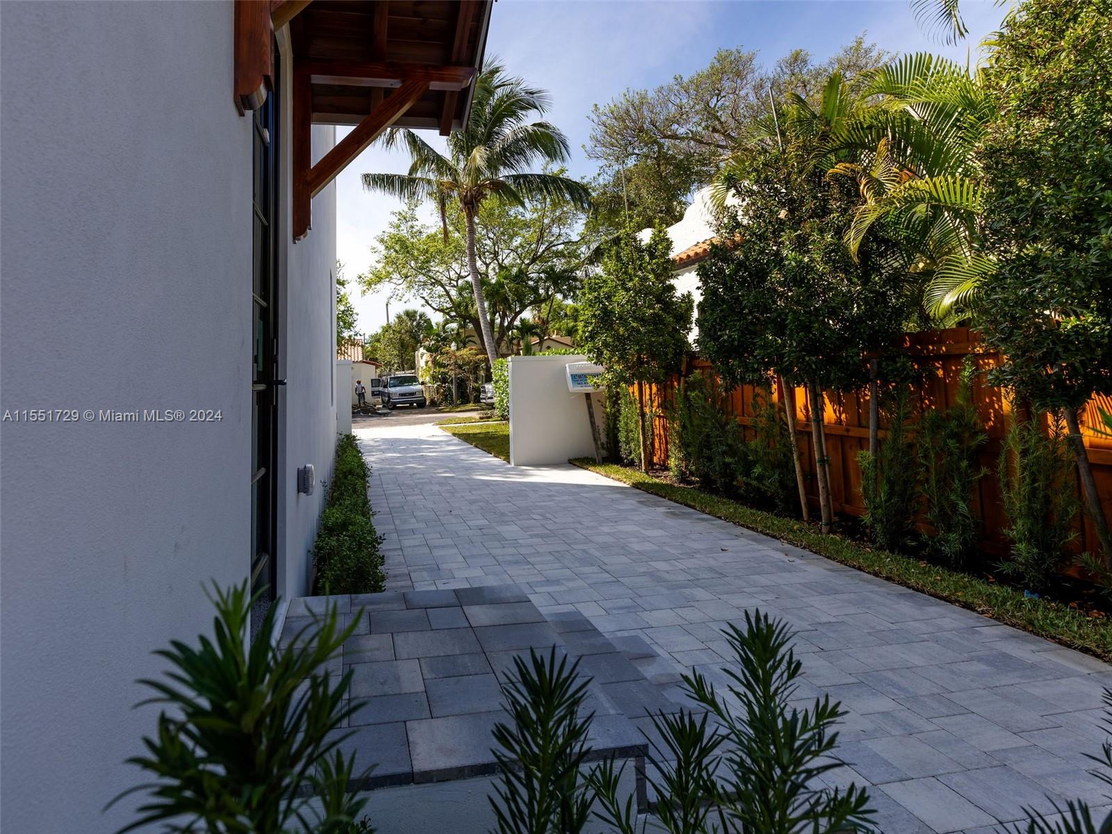 West Palm Beach, FL, 33401 United States, 3 Bedrooms Bedrooms, ,2 BathroomsBathrooms,Residential,For Sale,A11551729