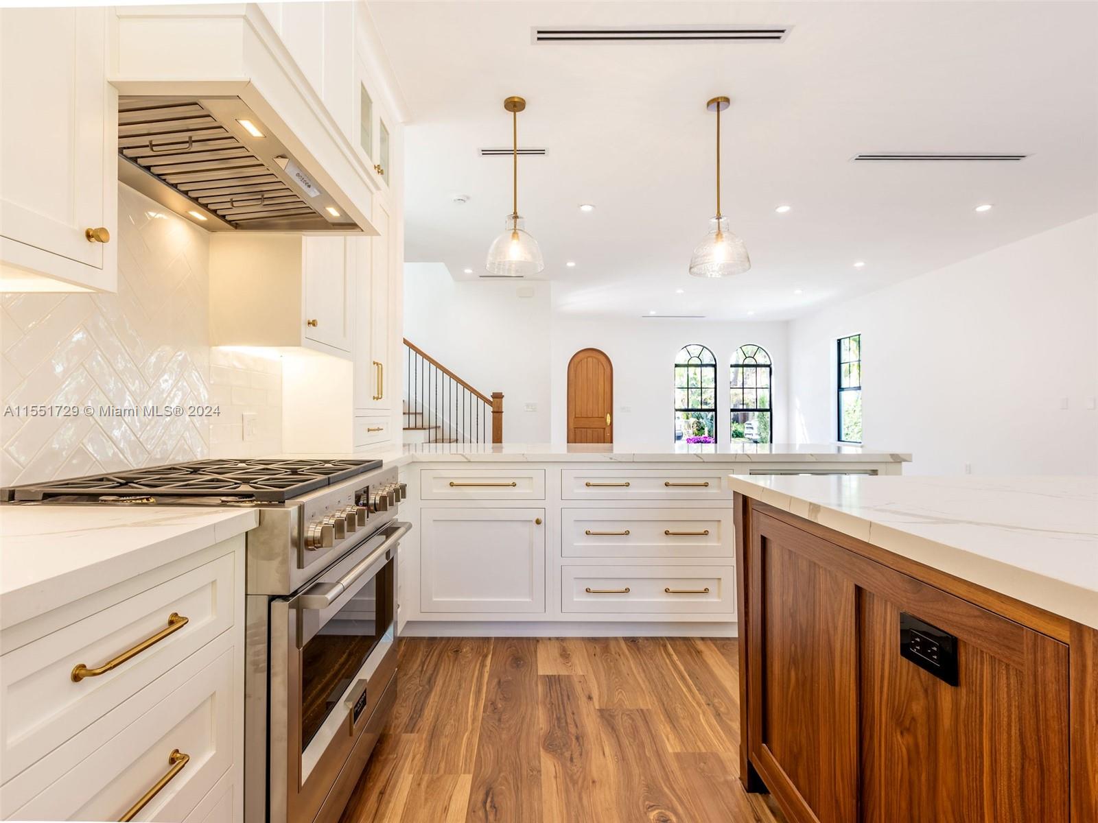 West Palm Beach, FL, 33401 United States, 3 Bedrooms Bedrooms, ,2 BathroomsBathrooms,Residential,For Sale,A11551729
