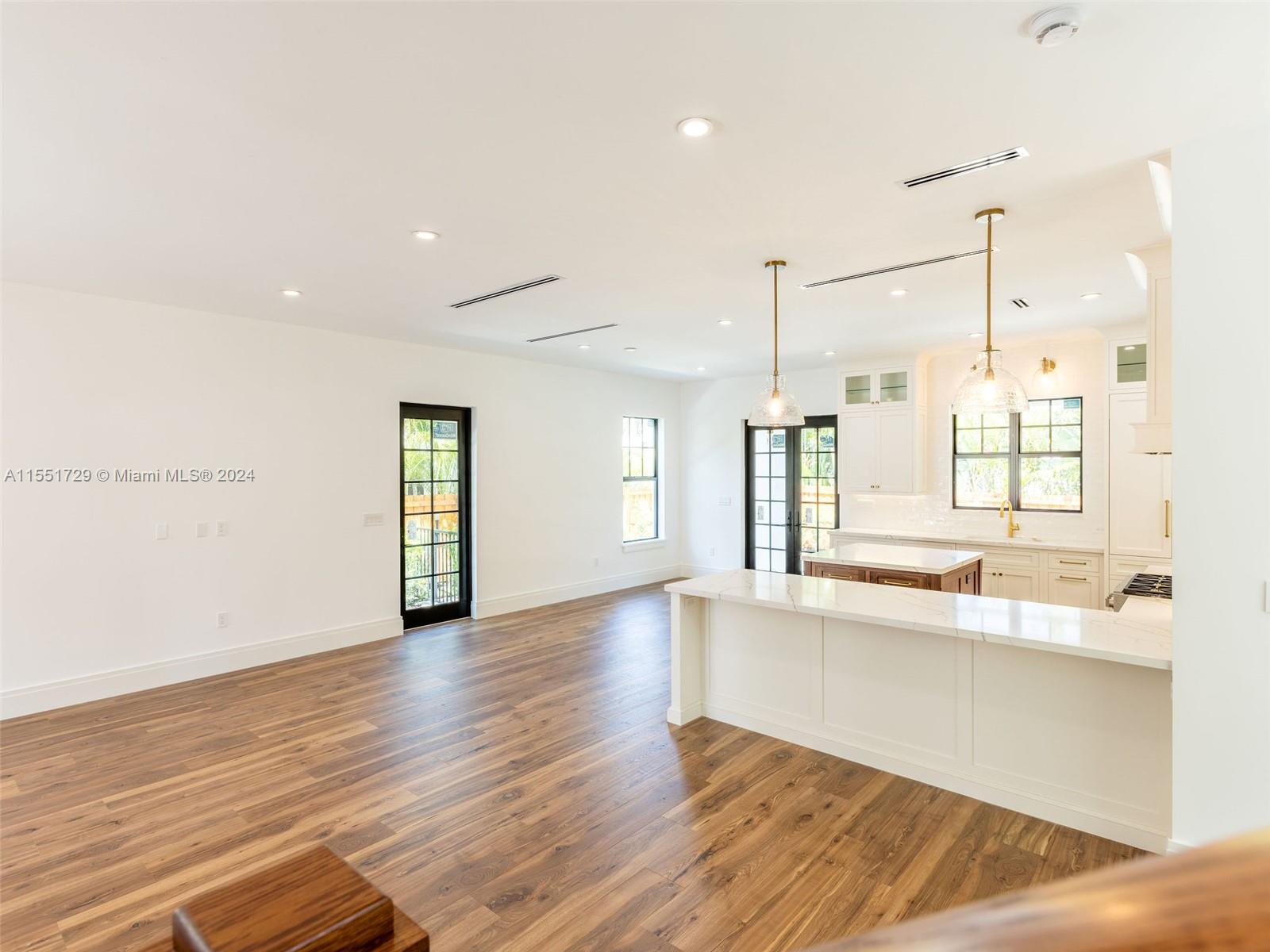 West Palm Beach, FL, 33401 United States, 3 Bedrooms Bedrooms, ,2 BathroomsBathrooms,Residential,For Sale,A11551729