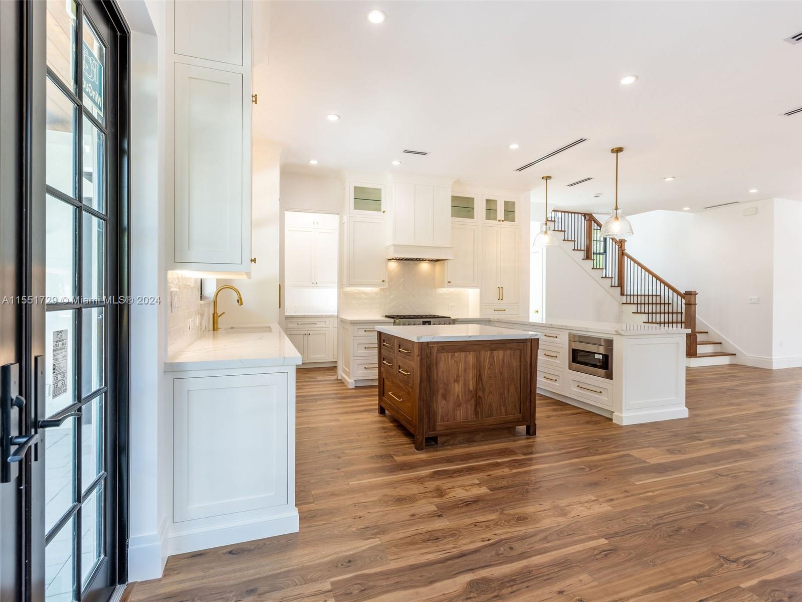 West Palm Beach, FL, 33401 United States, 3 Bedrooms Bedrooms, ,2 BathroomsBathrooms,Residential,For Sale,A11551729