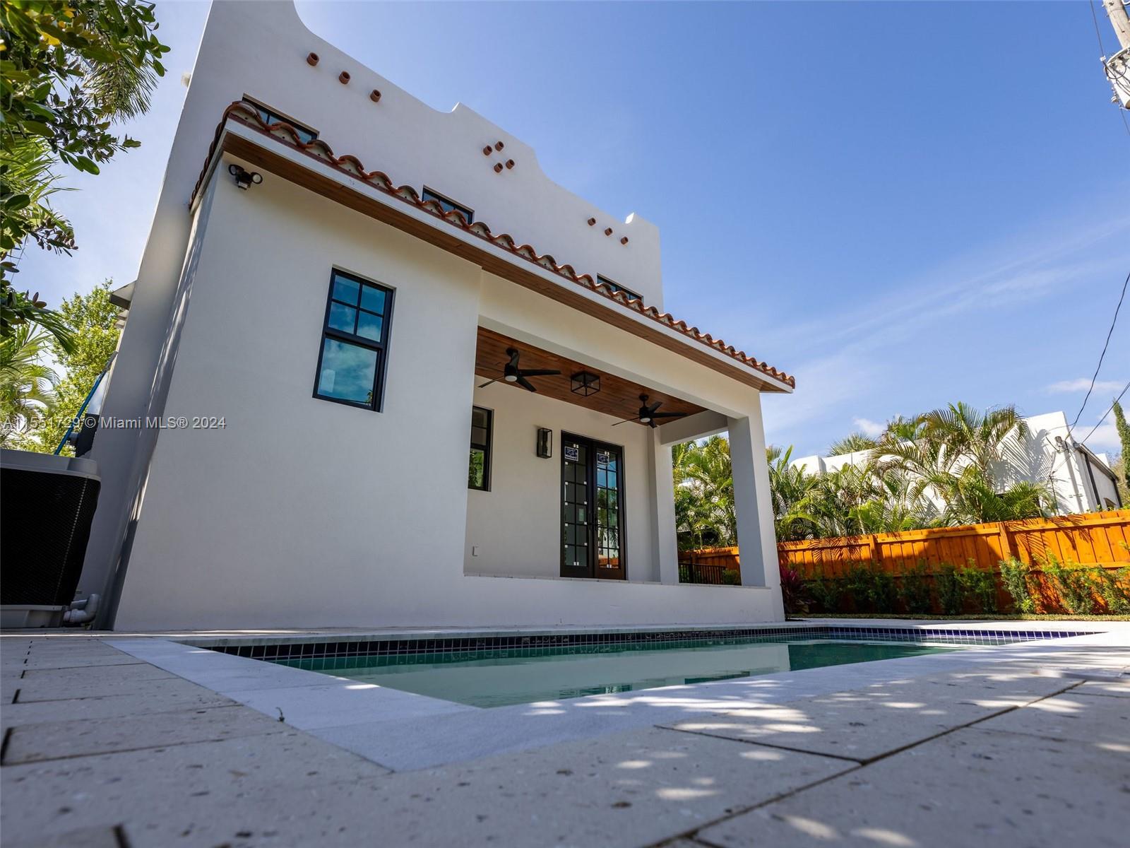 West Palm Beach, FL, 33401 United States, 3 Bedrooms Bedrooms, ,2 BathroomsBathrooms,Residential,For Sale,A11551729