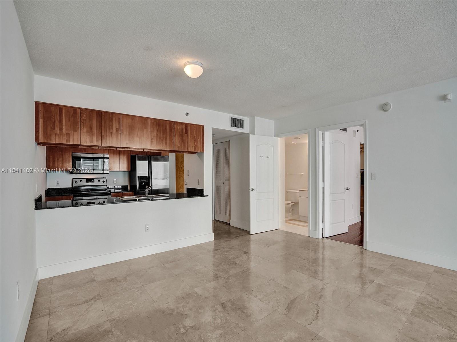 1200 Brickell Bay Dr, Miami, FL, 33131 United States, 1 Bedroom Bedrooms, ,1 BathroomBathrooms,Residential,For Sale,Brickell Bay Dr,A11541182