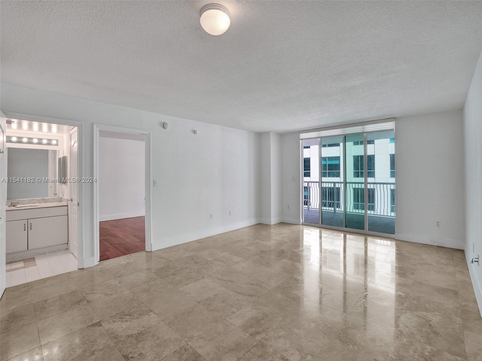 1200 Brickell Bay Dr, Miami, FL, 33131 United States, 1 Bedroom Bedrooms, ,1 BathroomBathrooms,Residential,For Sale,Brickell Bay Dr,A11541182