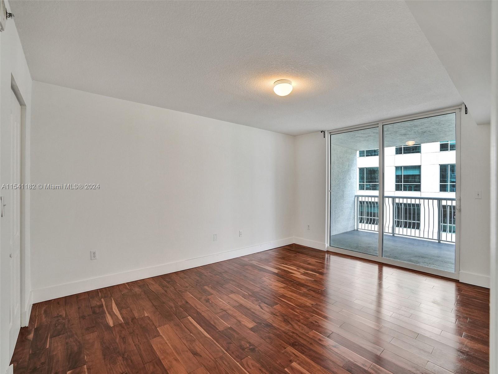 1200 Brickell Bay Dr, Miami, FL, 33131 United States, 1 Bedroom Bedrooms, ,1 BathroomBathrooms,Residential,For Sale,Brickell Bay Dr,A11541182