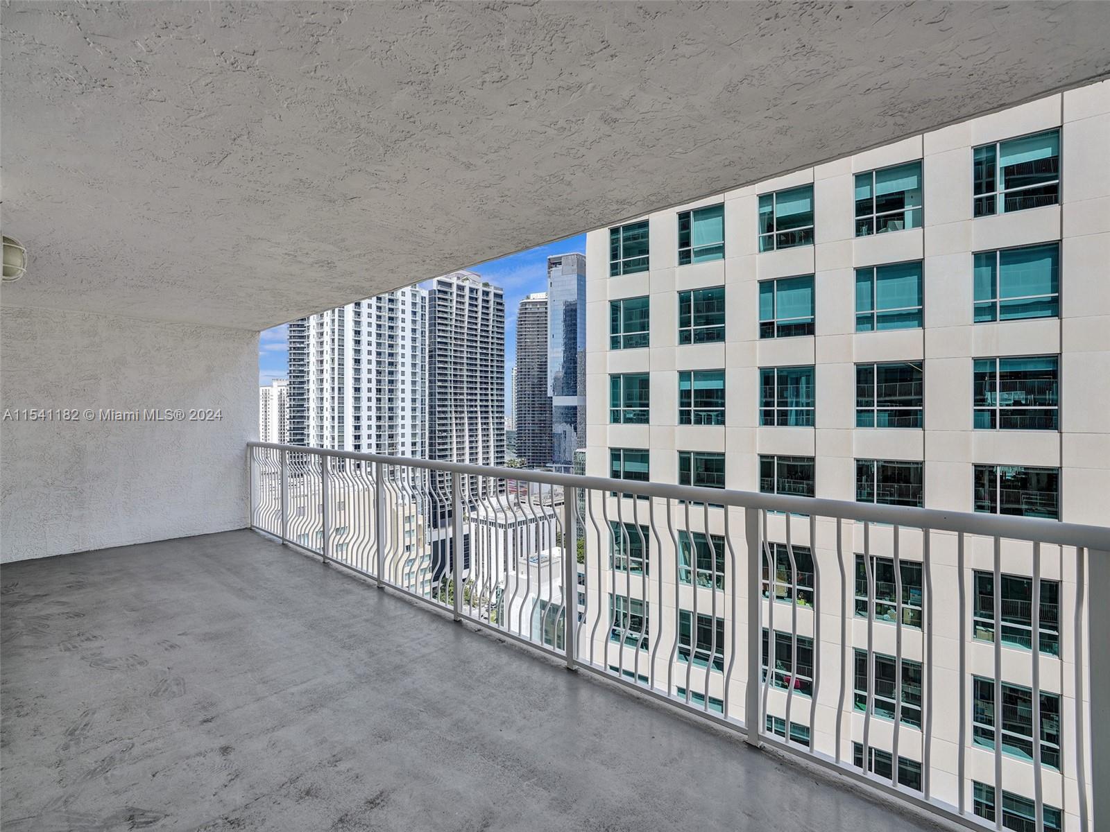 1200 Brickell Bay Dr, Miami, FL, 33131 United States, 1 Bedroom Bedrooms, ,1 BathroomBathrooms,Residential,For Sale,Brickell Bay Dr,A11541182