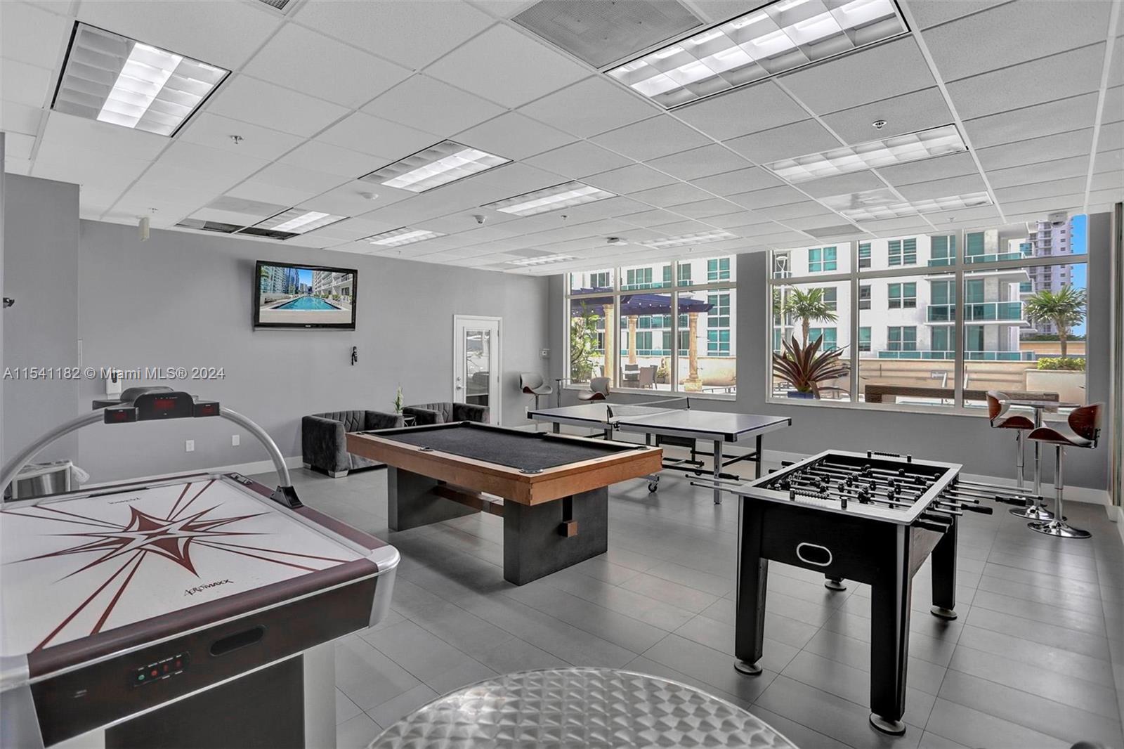 1200 Brickell Bay Dr, Miami, FL, 33131 United States, 1 Bedroom Bedrooms, ,1 BathroomBathrooms,Residential,For Sale,Brickell Bay Dr,A11541182