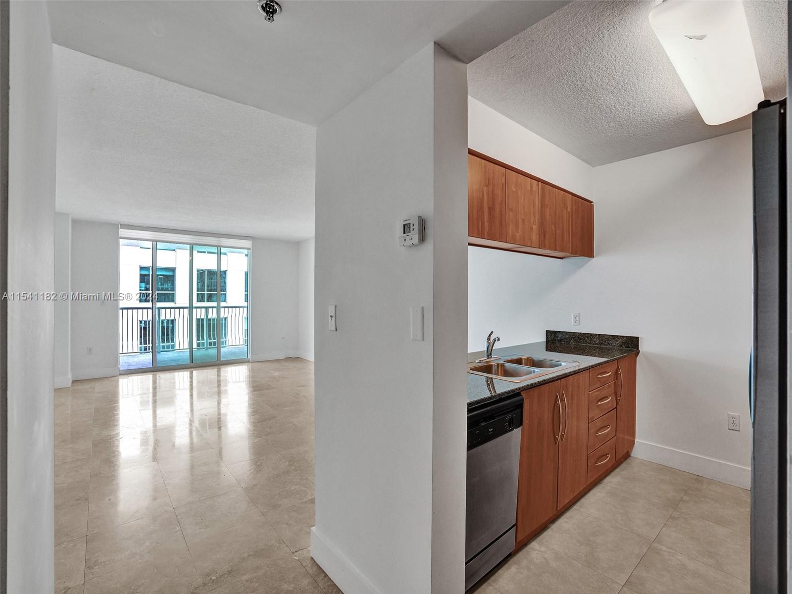 1200 Brickell Bay Dr, Miami, FL, 33131 United States, 1 Bedroom Bedrooms, ,1 BathroomBathrooms,Residential,For Sale,Brickell Bay Dr,A11541182