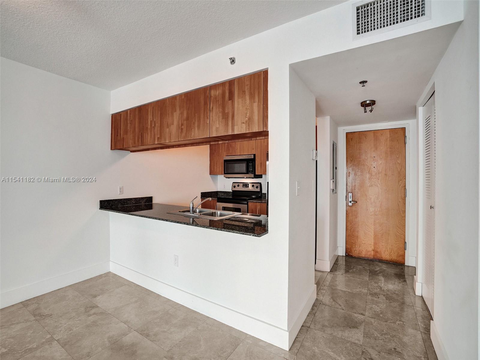 1200 Brickell Bay Dr, Miami, FL, 33131 United States, 1 Bedroom Bedrooms, ,1 BathroomBathrooms,Residential,For Sale,Brickell Bay Dr,A11541182