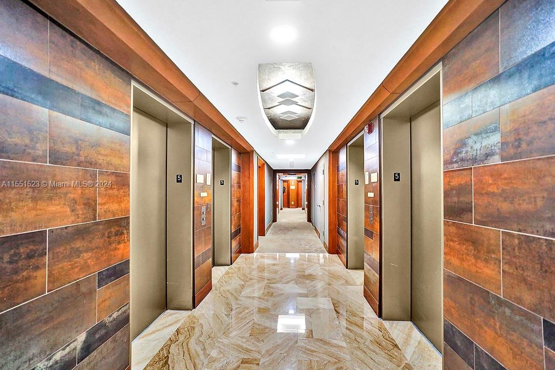 31 5th St, Miami, FL, 33131 United States, 1 Bedroom Bedrooms, ,1 BathroomBathrooms,Residential,For Sale,5th St,A11551523