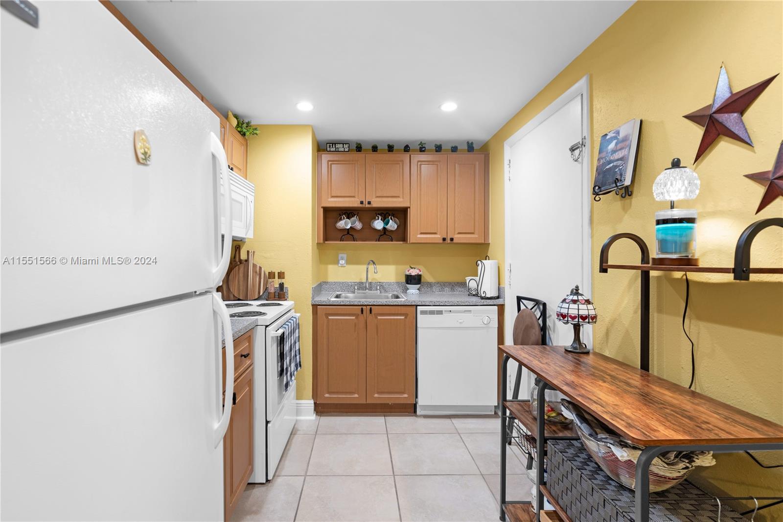 5400 77th Ct, Miami, FL, 33155 United States, 2 Bedrooms Bedrooms, ,1 BathroomBathrooms,Residential,For Sale,77th Ct,A11551566