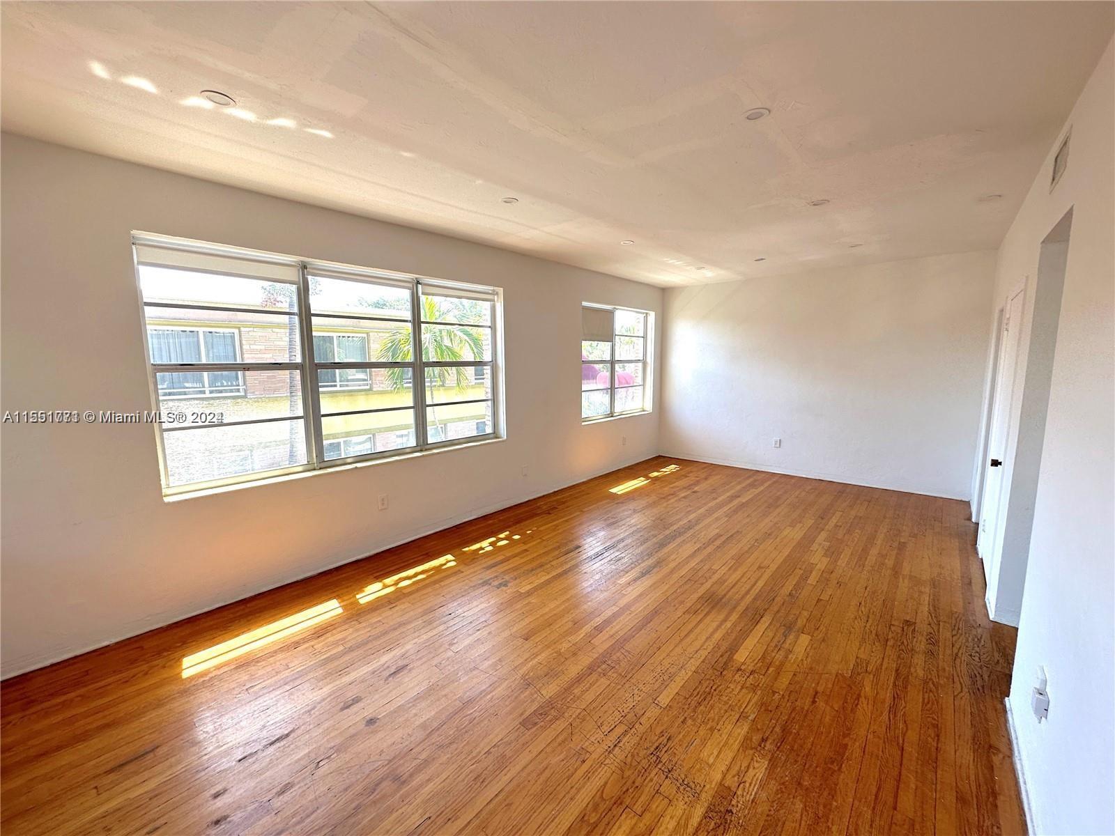 6945 Rue Vendome, Miami Beach, Florida 33141, ,Residentialincome,For Sale,6945 Rue Vendome,A11551771