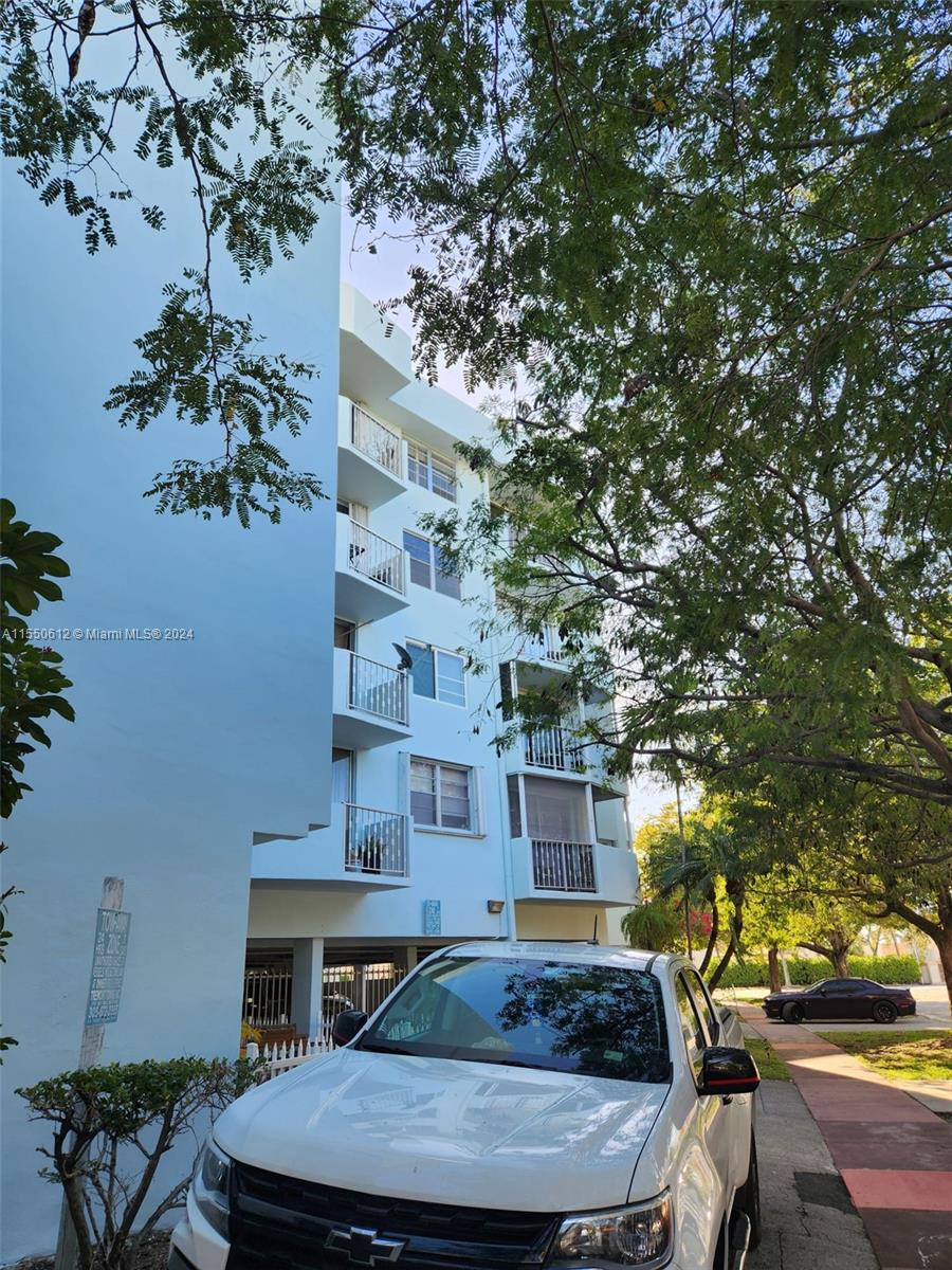 1990 Marseille Dr 201, Miami Beach, Florida 33141, 1 Bedroom Bedrooms, ,1 BathroomBathrooms,Residential,For Sale,1990 Marseille Dr 201,A11550612