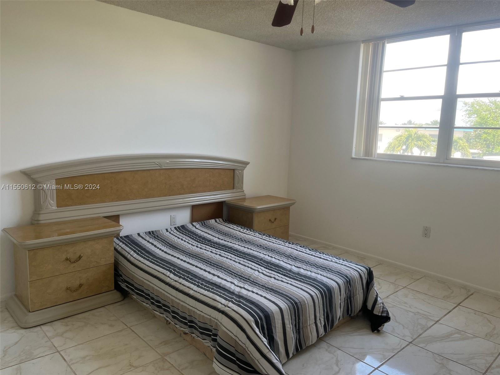 1990 Marseille Dr 201, Miami Beach, Florida 33141, 1 Bedroom Bedrooms, ,1 BathroomBathrooms,Residential,For Sale,1990 Marseille Dr 201,A11550612