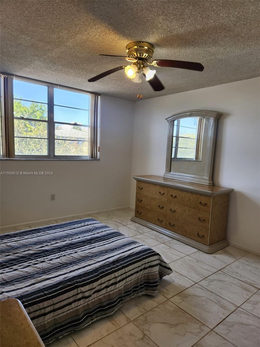 1990 Marseille Dr 201, Miami Beach, Florida 33141, 1 Bedroom Bedrooms, ,1 BathroomBathrooms,Residential,For Sale,1990 Marseille Dr 201,A11550612