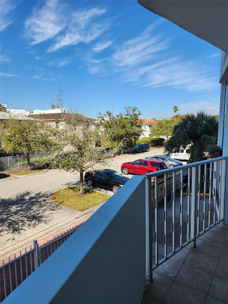 1990 Marseille Dr 201, Miami Beach, Florida 33141, 1 Bedroom Bedrooms, ,1 BathroomBathrooms,Residential,For Sale,1990 Marseille Dr 201,A11550612