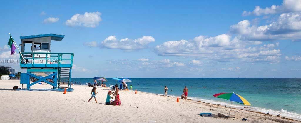 1990 Marseille Dr 201, Miami Beach, Florida 33141, 1 Bedroom Bedrooms, ,1 BathroomBathrooms,Residential,For Sale,1990 Marseille Dr 201,A11550612