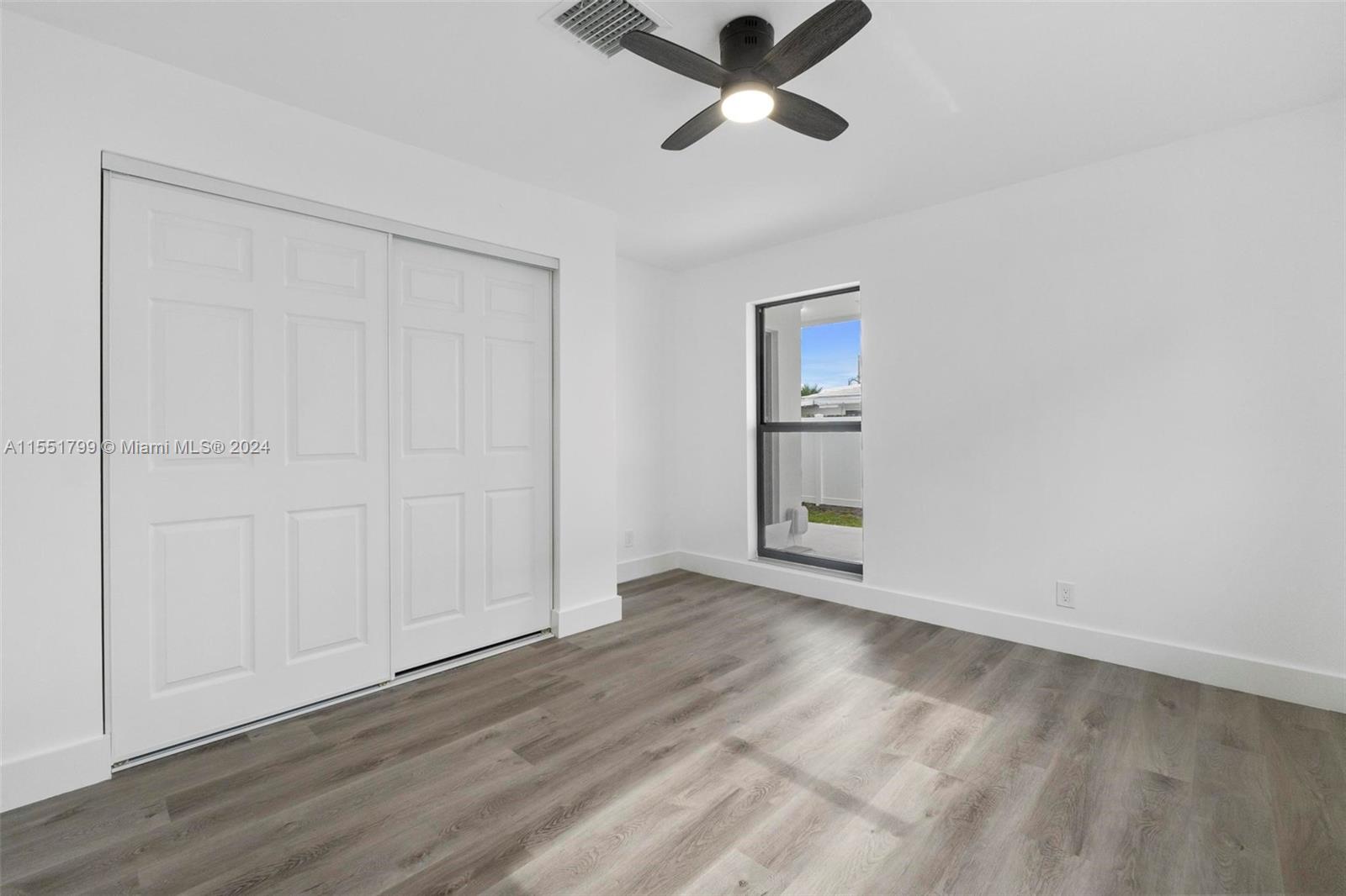 700 NE 23rd Ave 1, Pompano Beach, Florida 33062, 2 Bedrooms Bedrooms, ,1 BathroomBathrooms,Residentiallease,For Rent,700 NE 23rd Ave 1,A11551799