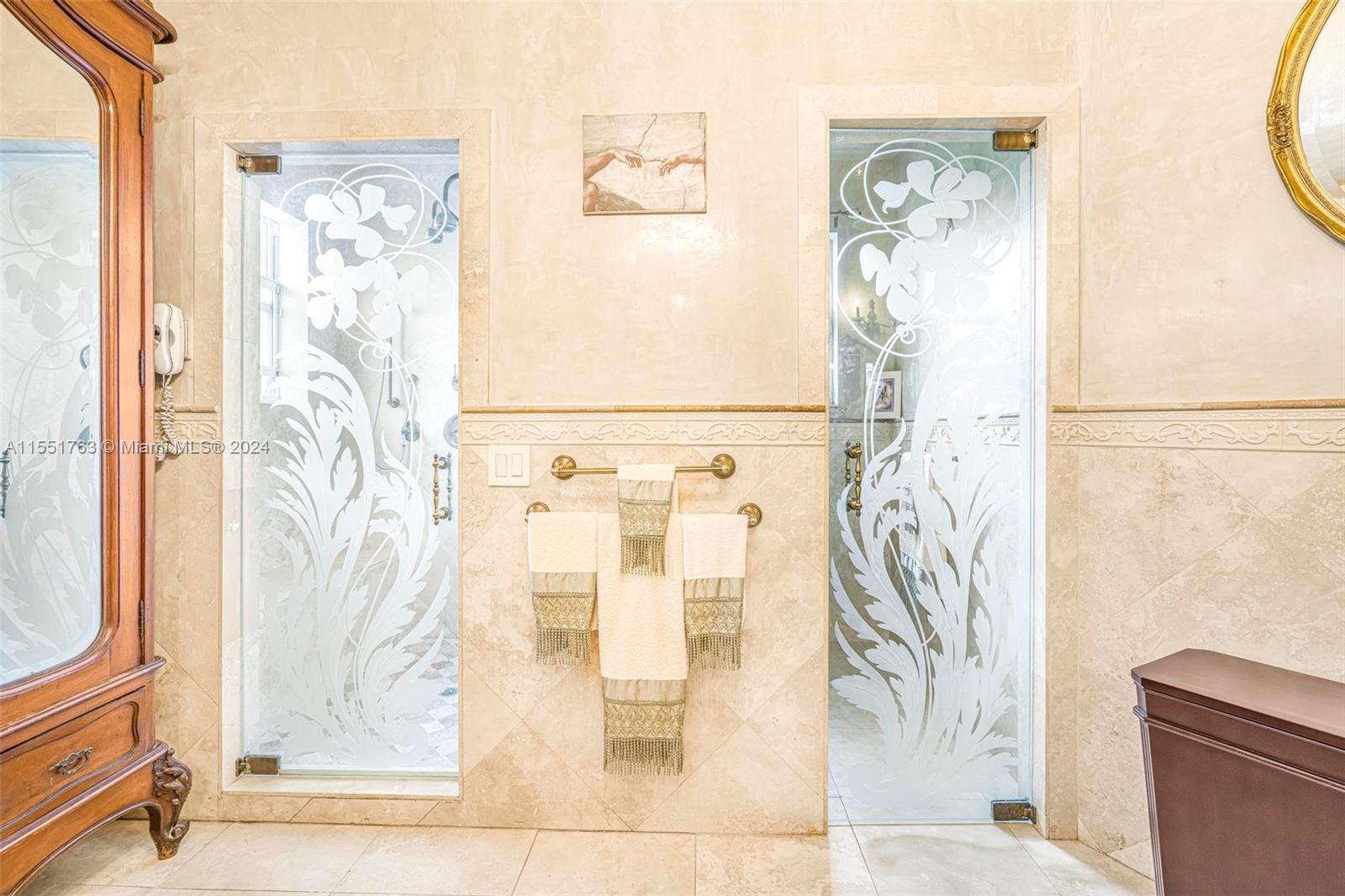 Main bathroom etched glass for shower and toilet area