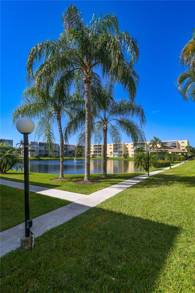 324 SE 10th St. 203, Dania Beach, Florida 33004, 2 Bedrooms Bedrooms, ,2 BathroomsBathrooms,Residential,For Sale,324 SE 10th St. 203,A11550023