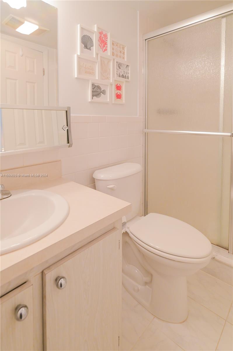 324 SE 10th St. 203, Dania Beach, Florida 33004, 2 Bedrooms Bedrooms, ,2 BathroomsBathrooms,Residential,For Sale,324 SE 10th St. 203,A11550023