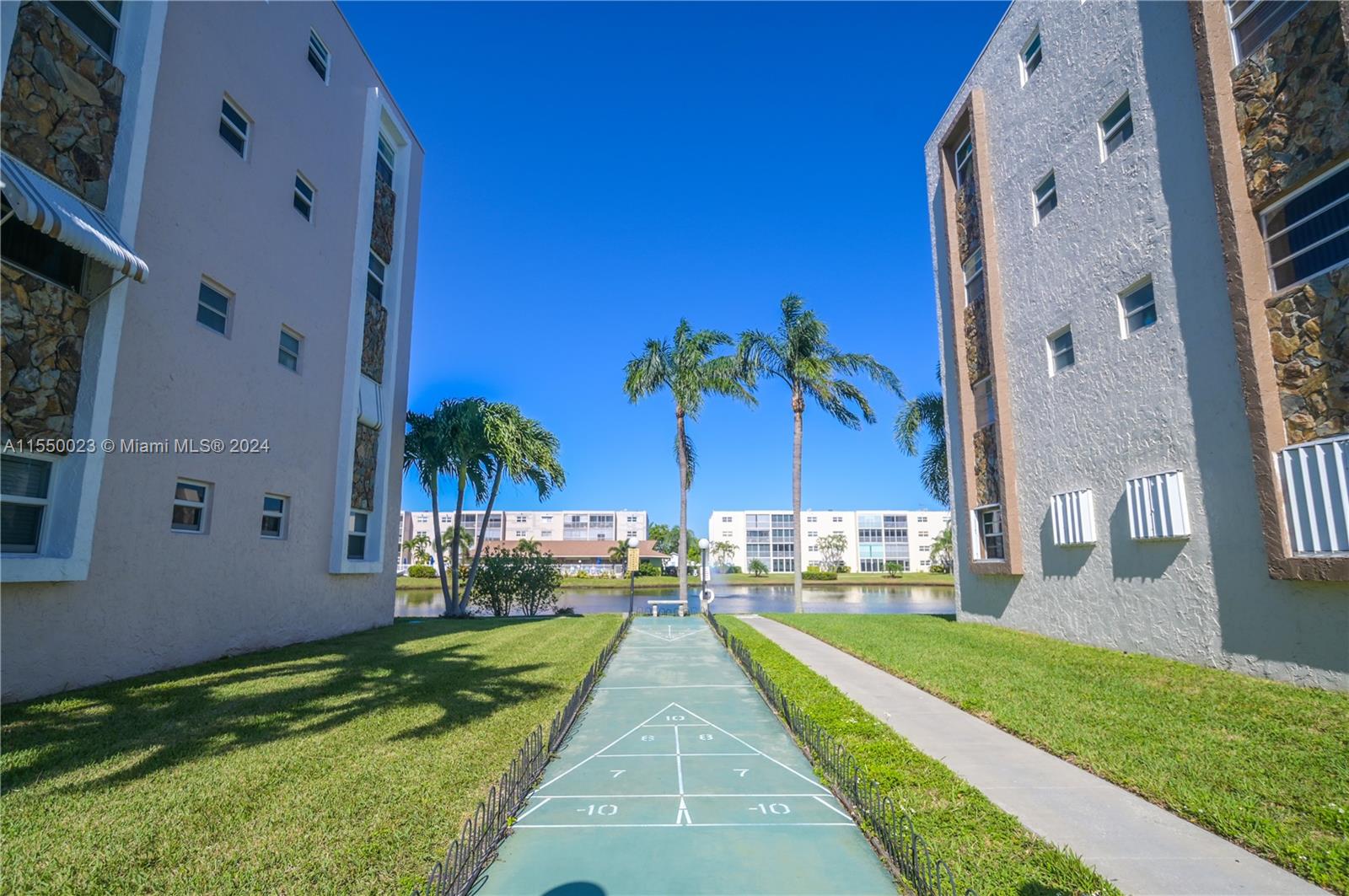 324 SE 10th St. 203, Dania Beach, Florida 33004, 2 Bedrooms Bedrooms, ,2 BathroomsBathrooms,Residential,For Sale,324 SE 10th St. 203,A11550023