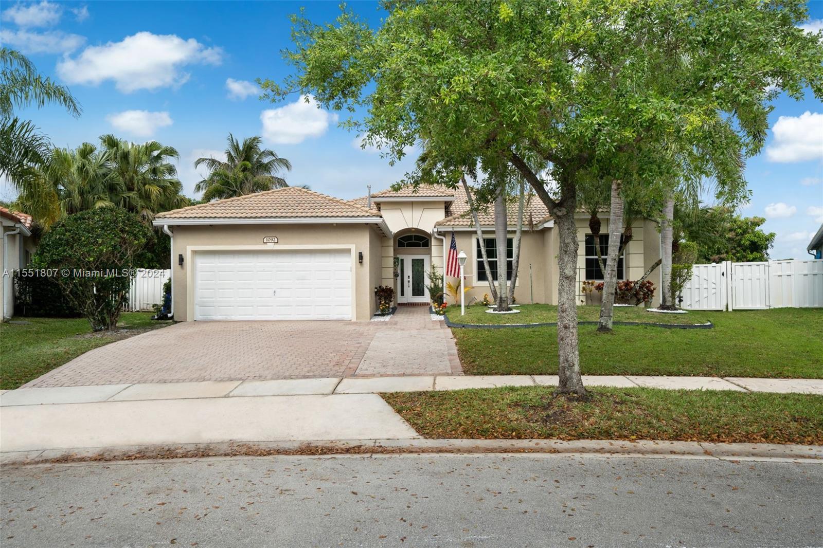 1092 NW 139th Ter, Pembroke Pines, FL 33028