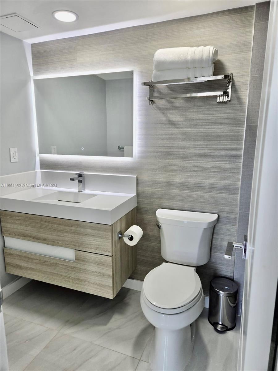 3000 S Ocean Dr 108, Hollywood, Florida 33019, 1 Bedroom Bedrooms, ,1 BathroomBathrooms,Residential,For Sale,3000 S Ocean Dr 108,A11551852