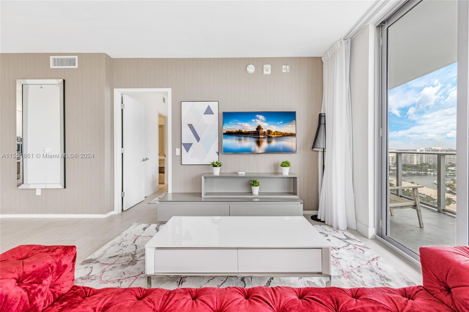 Hollywood, Florida 33019, 2 Bedrooms Bedrooms, ,2 BathroomsBathrooms,Residential,For Sale,A11551861