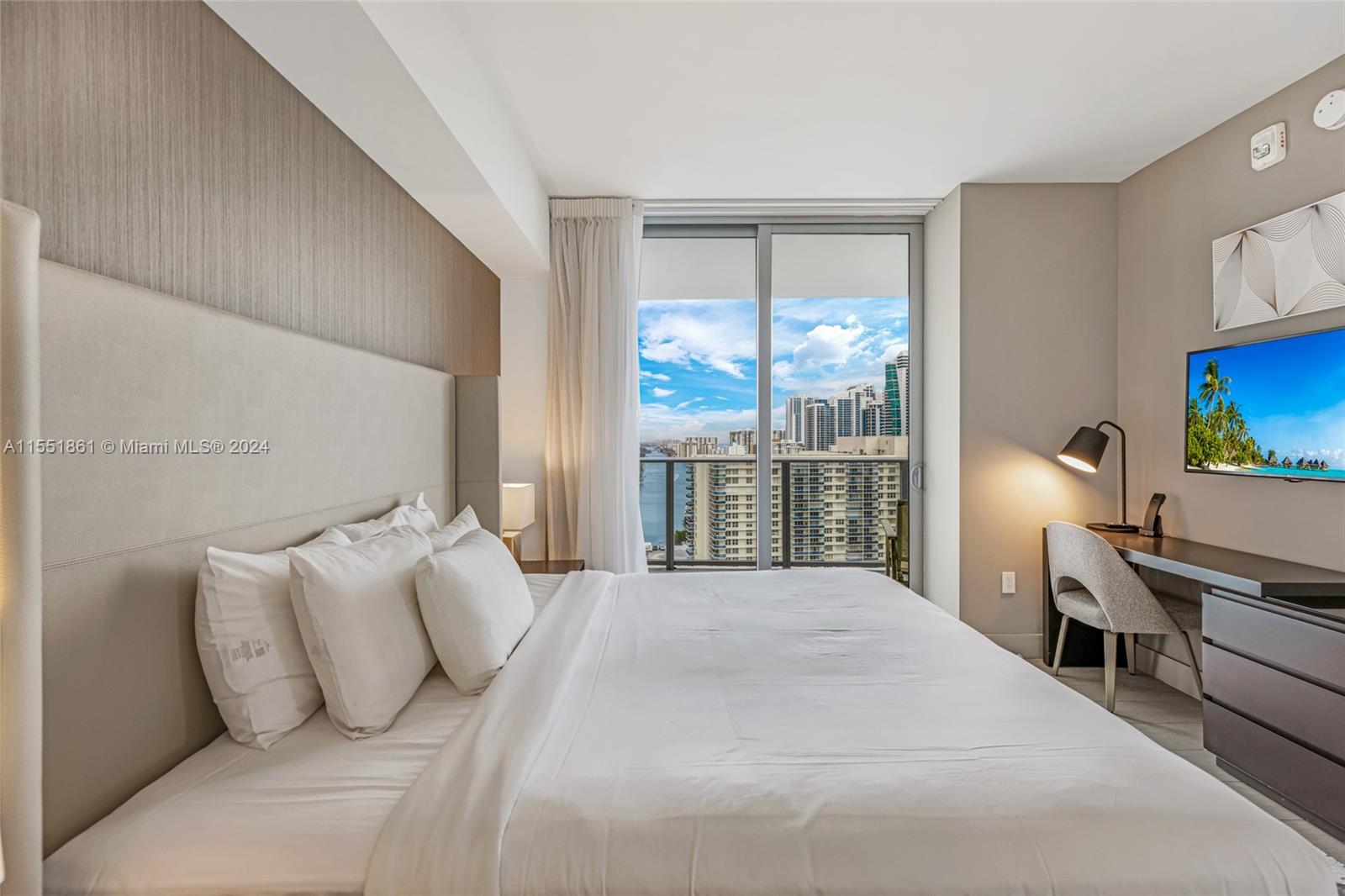 Hollywood, Florida 33019, 2 Bedrooms Bedrooms, ,2 BathroomsBathrooms,Residential,For Sale,A11551861