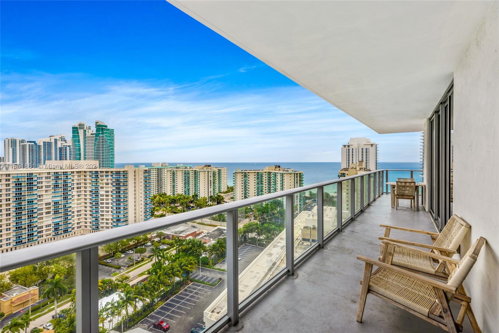Hollywood, Florida 33019, 2 Bedrooms Bedrooms, ,2 BathroomsBathrooms,Residential,For Sale,A11551861