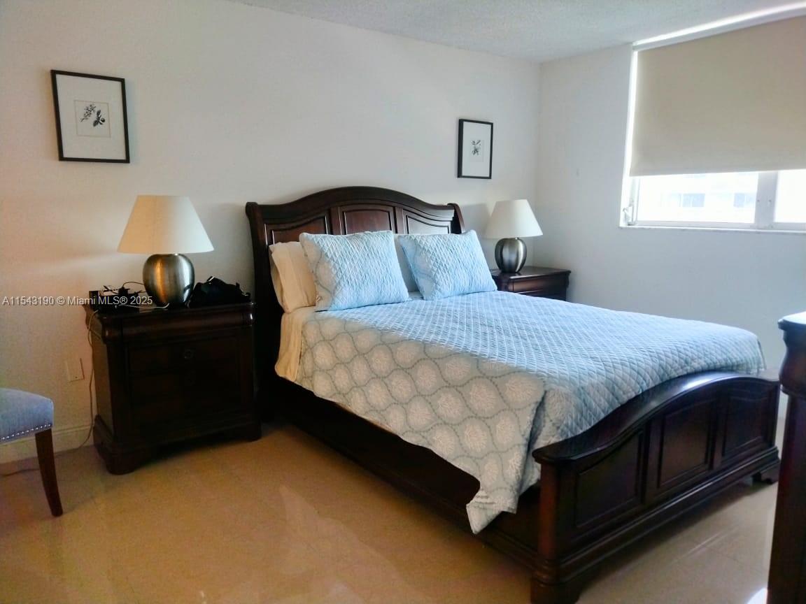 North Miami Beach, Florida 33160, 1 Bedroom Bedrooms, ,1 BathroomBathrooms,Residential,For Sale,A11543190