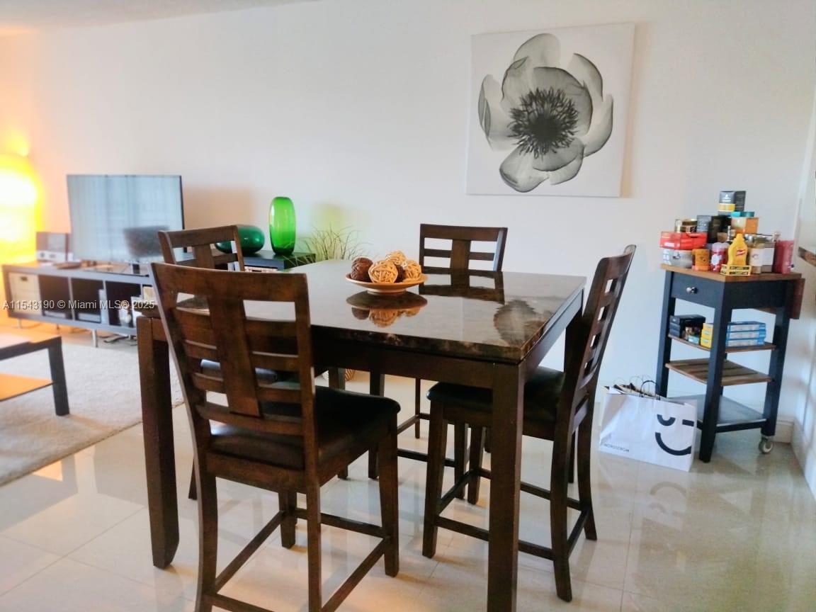 North Miami Beach, Florida 33160, 1 Bedroom Bedrooms, ,1 BathroomBathrooms,Residential,For Sale,A11543190