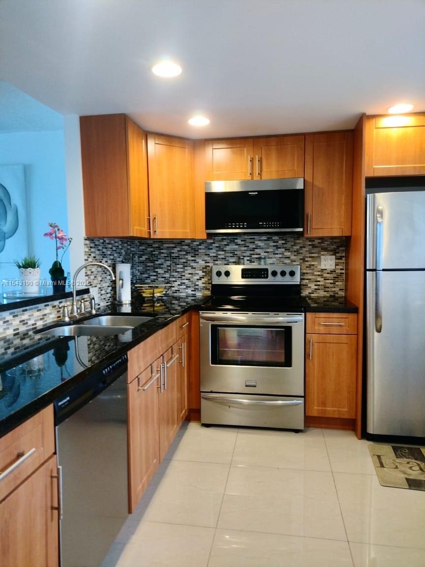 North Miami Beach, Florida 33160, 1 Bedroom Bedrooms, ,1 BathroomBathrooms,Residential,For Sale,A11543190