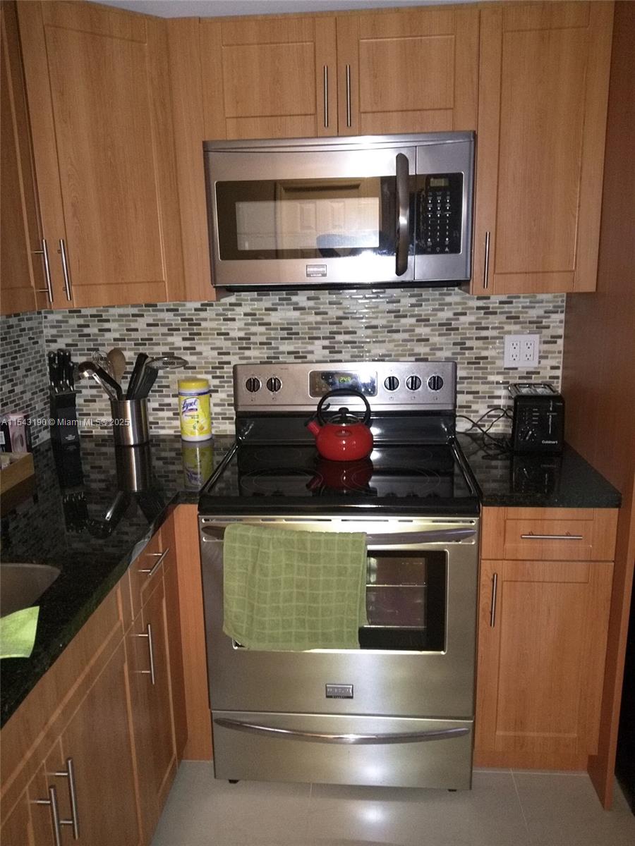 North Miami Beach, Florida 33160, 1 Bedroom Bedrooms, ,1 BathroomBathrooms,Residential,For Sale,A11543190