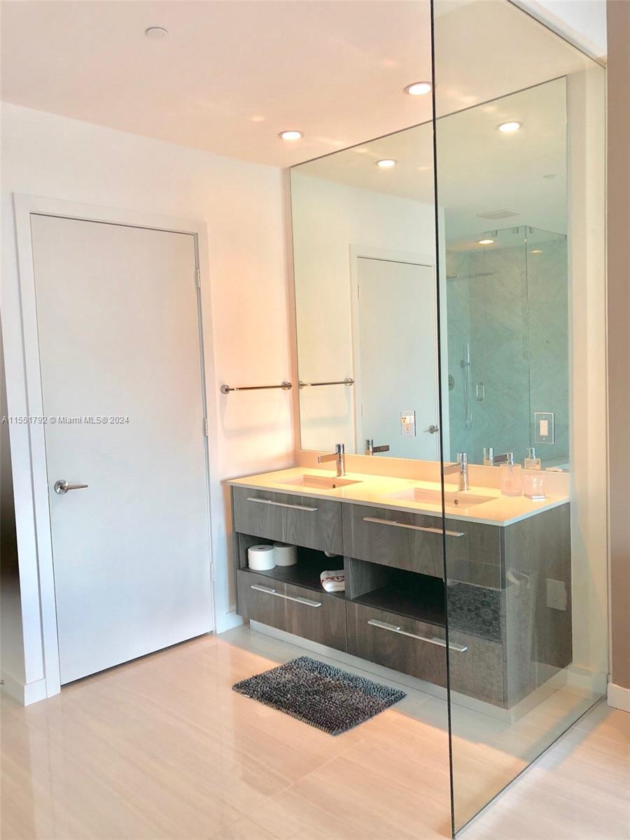 480 NE 31st St 702, Miami, Florida 33137, 1 Bedroom Bedrooms, ,2 BathroomsBathrooms,Residentiallease,For Rent,480 NE 31st St 702,A11551792