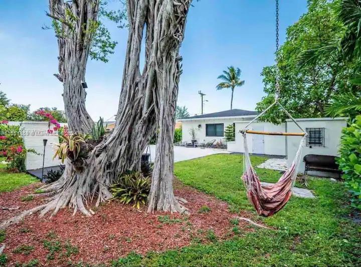 40 NW 65th St, Miami, Florida 33150, 3 Bedrooms Bedrooms, ,2 BathroomsBathrooms,Residentiallease,For Rent,40 NW 65th St,A11551859