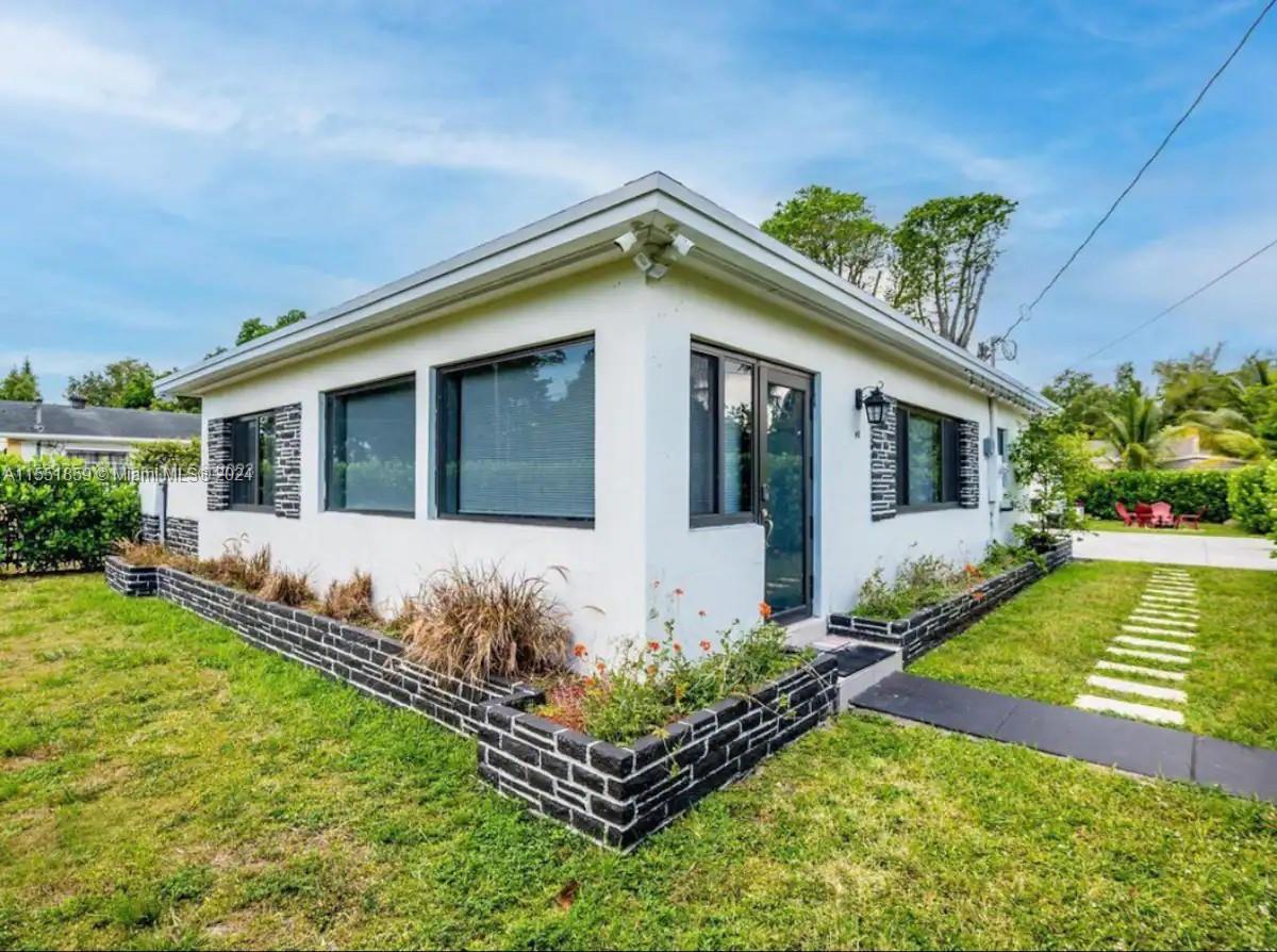 40 NW 65th St, Miami, Florida 33150, 3 Bedrooms Bedrooms, ,2 BathroomsBathrooms,Residentiallease,For Rent,40 NW 65th St,A11551859