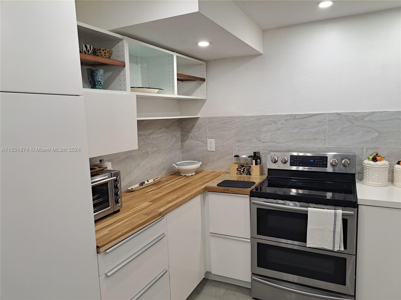 3081 NE 183rd Ln 81, Aventura, Florida 33160, 3 Bedrooms Bedrooms, ,3 BathroomsBathrooms,Residentiallease,For Rent,3081 NE 183rd Ln 81,A11551874