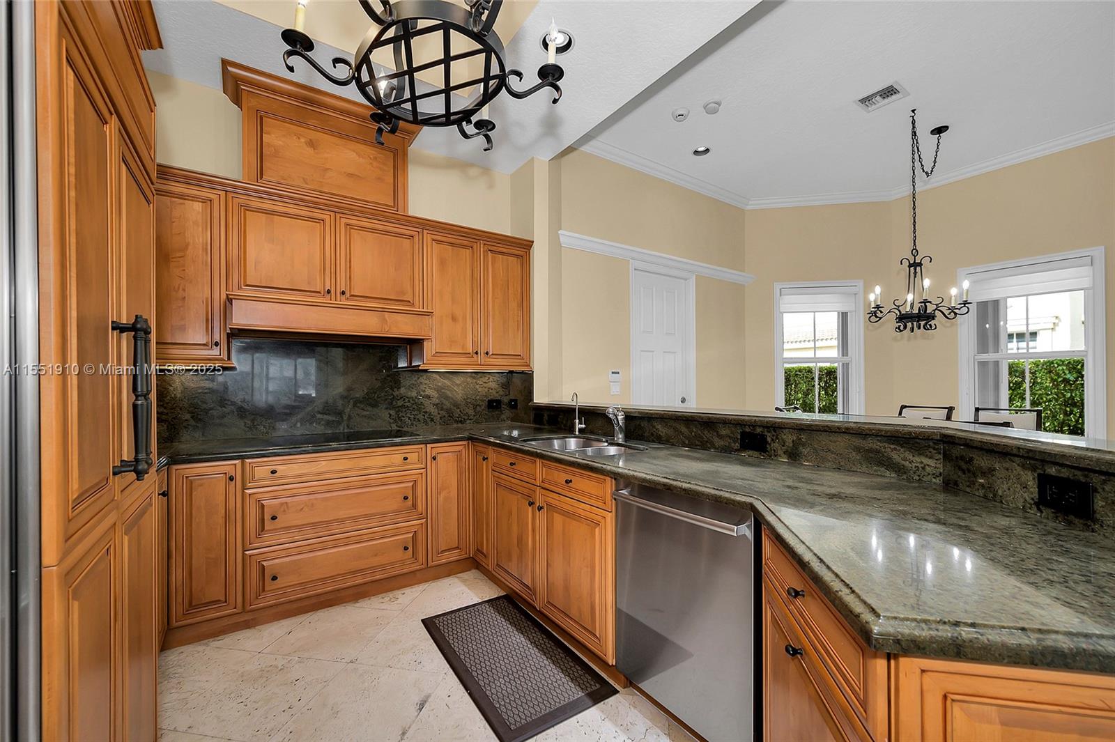 3733 NE 214th St 31, Aventura, Florida 33180, 4 Bedrooms Bedrooms, ,3 BathroomsBathrooms,Residential,For Sale,3733 NE 214th St 31,A11551910