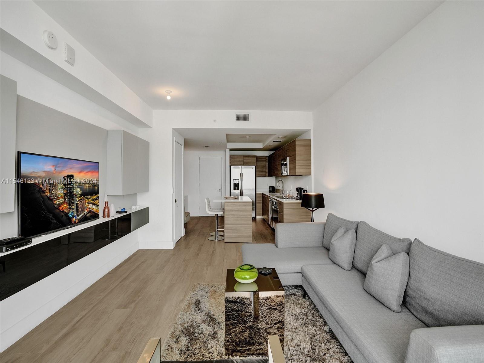 121 NE 34th St 2805, Miami, Florida 33137, 1 Bedroom Bedrooms, ,2 BathroomsBathrooms,Residentiallease,For Rent,121 NE 34th St 2805,A11546133