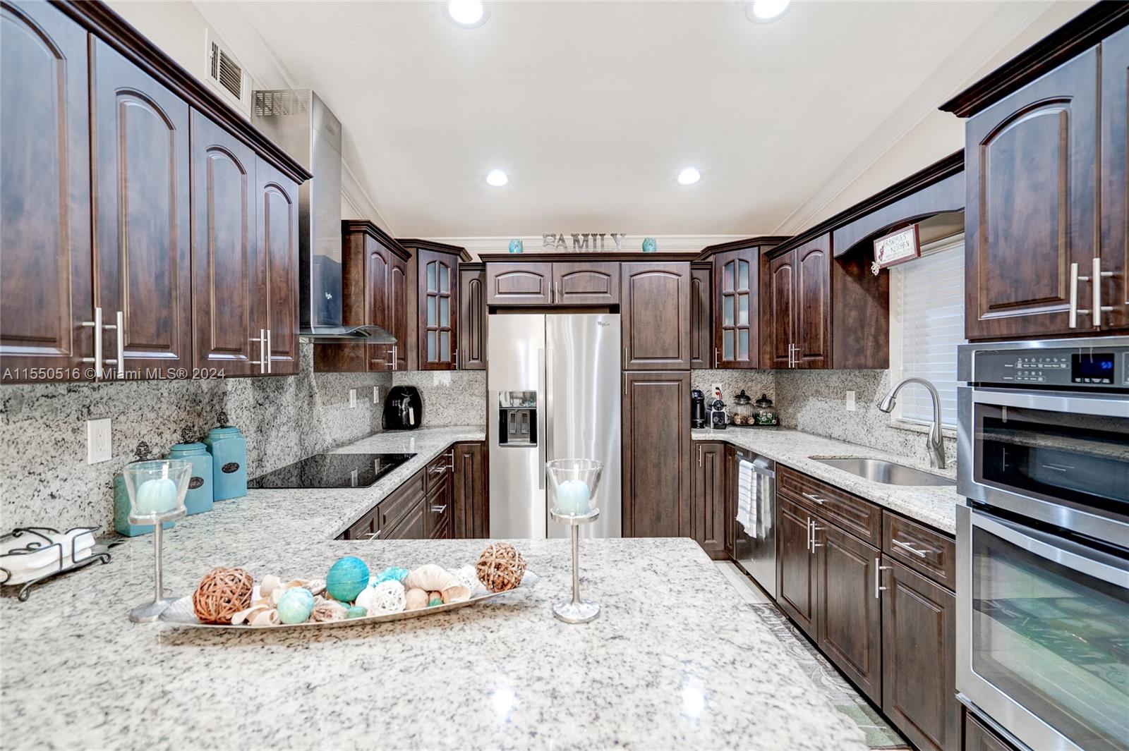 19909 NW 67th Ct, Hialeah, Florida 33015, 3 Bedrooms Bedrooms, 5 Rooms Rooms,2 BathroomsBathrooms,Residential,For Sale,19909 NW 67th Ct,A11550516